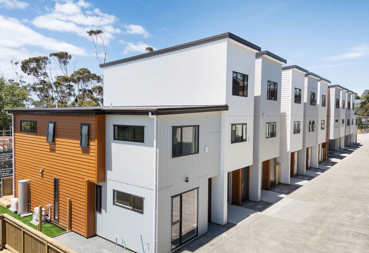 Stamford and Master Building Guarantee insurance, Brandnew freehold 4 beds 3 baths home with garage, just moments from Massey University, schools, Albany Mall, motorway access, 0.3 km to Albany School, 4/145 Albany Highway, Albany, Auckland