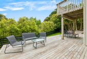 Next to Reserve and Short Cut to Albany Oak, 5 beds 3 baths house on 561m2 section, moments to Albany Mall, golf club, schools, 0.8 km to Albany Junior High School, 15 Aberley Road, Albany, Auckland