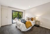 Next to Reserve and Short Cut to Albany Oak, 5 beds 3 baths house on 561m2 section, moments to Albany Mall, golf club, schools, 0.8 km to Albany Junior High School, 15 Aberley Road, Albany, Auckland