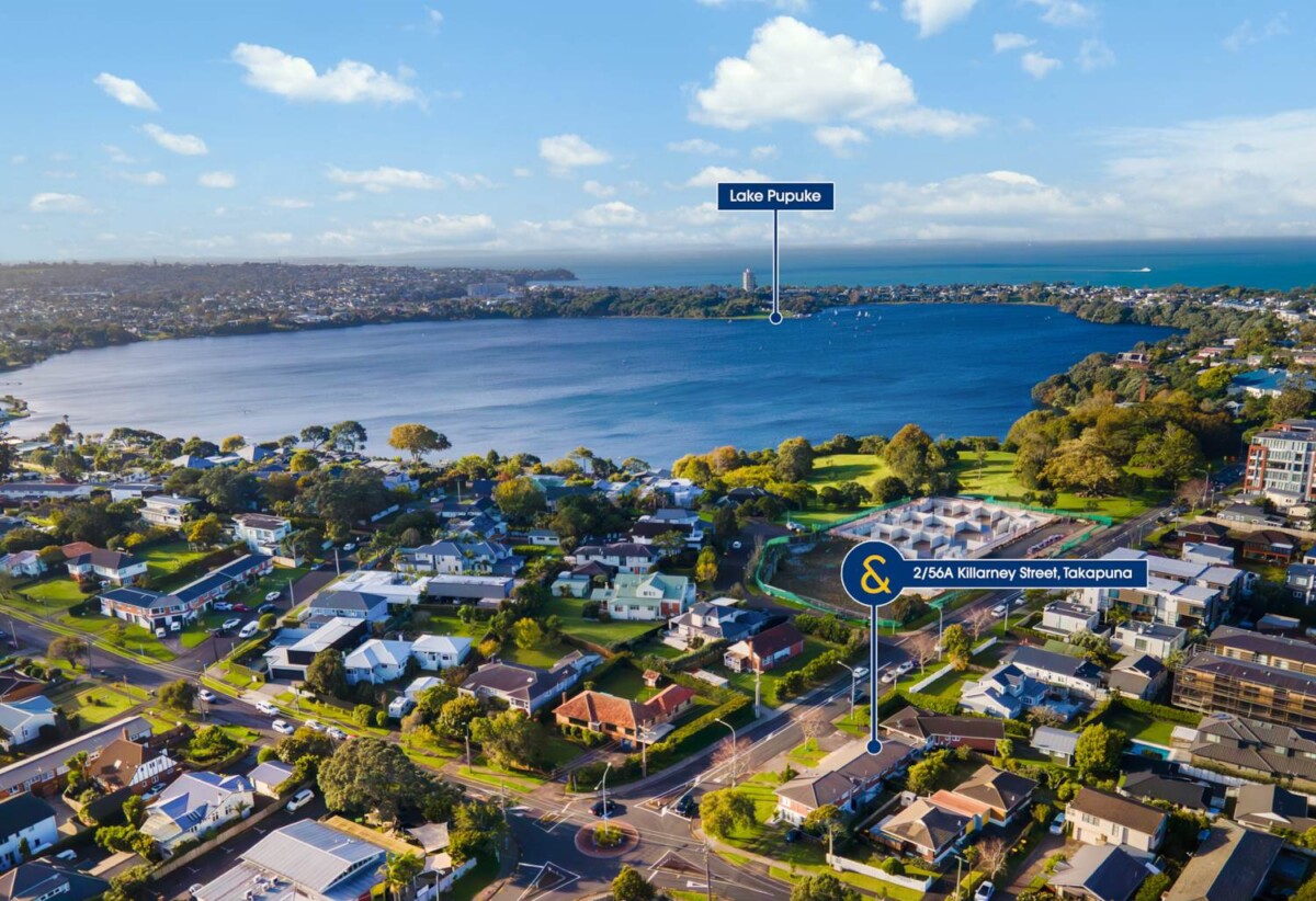 Brick 2 beds 1 bath home with car parks, within Takapuna’s top-tier school zones, and just minutes’ walk to the lakefront of Lake Pupuke, easy reach to Takapuna town centre, 0.4 km to Takapuna School, 2/56A Killarney Street, Takapuna, Auckland