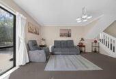 3 beds 1 bath house with carport on half share of 945m² section, close to schools parks, shops, shopping centres, golf club, 1/10 Amerce Place, Highland Park, Auckland