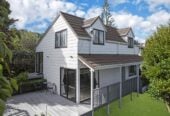 3 beds 1 bath house with carport on half share of 945m² section, close to schools parks, shops, shopping centres, golf club, 1/10 Amerce Place, Highland Park, Auckland