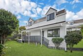 3 beds 1 bath house with carport on half share of 945m² section, close to schools parks, shops, shopping centres, golf club, 1/10 Amerce Place, Highland Park, Auckland
