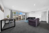 4 beds 3 baths house on 354m2 section, approximately 5 years young, close to schools, shops, supermarkets, train station, 0.8 km to Papatoetoe South School, 46A Hillside Road, Papatoetoe, Auckland
