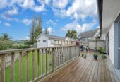 4 beds 3 baths house on 354m2 section, approximately 5 years young, close to schools, shops, supermarkets, train station, 0.8 km to Papatoetoe South School, 46A Hillside Road, Papatoetoe, Auckland