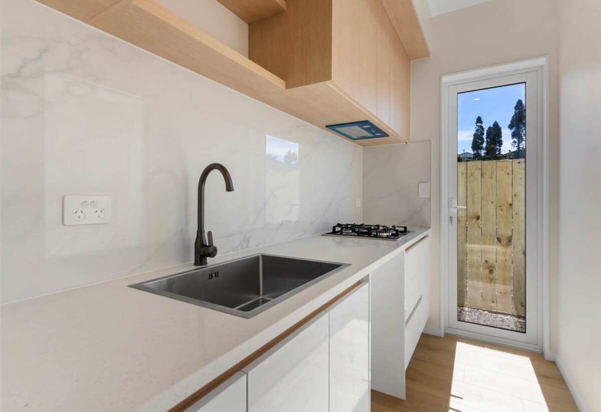 2 kitchens and 1 bed granny, Brandnew 4 beds 3 baths house with double garage on 321m2 section, close to schools, shops, town centre, 51 Stableford Crescent, Opaheke, Auckland