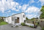 3 beds 1 bath house with carport on half share of 945m² section, close to schools parks, shops, shopping centres, golf club, 1/10 Amerce Place, Highland Park, Auckland