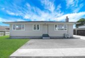 Renovated 3 beds + 2 sleepout rooms 1 bath house with garage on 746m2 section, CV $790,000, within easy walking distance to the train station, local schools, shopping, parks and playgrounds. 0.7 km to Manurewa High School, 15A Halsey Road, Manurewa, Auckland