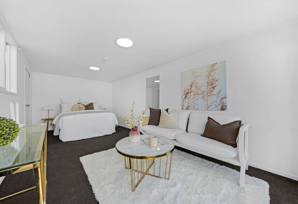 Renovated 3 beds + 2 sleepout rooms 1 bath house with garage on 746m2 section, CV $790,000, within easy walking distance to the train station, local schools, shopping, parks and playgrounds. 0.7 km to Manurewa High School, 15A Halsey Road, Manurewa, Auckland