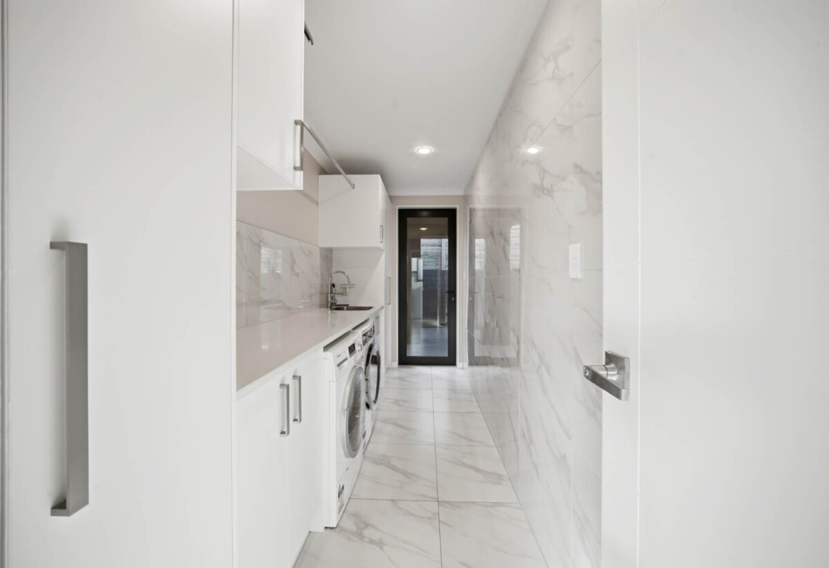 Rangitoto College zone, Sea Views, 376m2 6 beds 5.5 baths house with double garage on 464m2 section, moments from the shoreline of Murrays Bay Beach and Mairangi Bay Beach, shops, supermarkets, schools, 0.7 km to Murrays Bay School, 1A Churchill Road, Murrays Bay, Auckland
