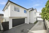 Opposite Howick Domain, Standalone 5 beds 2.5 baths house with double garage, just a short stroll to Countdown, New World, Owairoa School, and the Howick Village, 82C Moore Street, Howick, Auckland