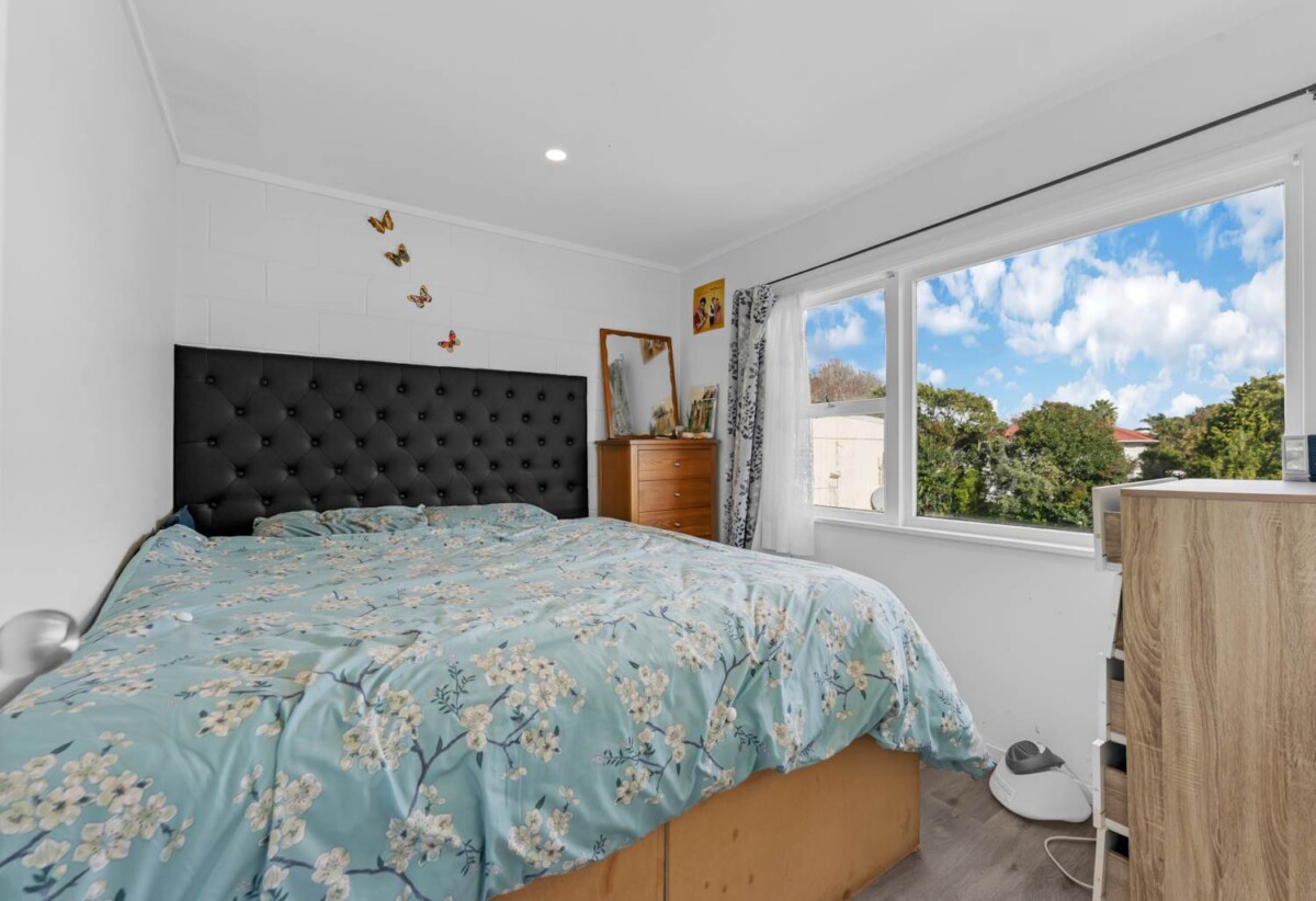 1 bed 1 bath home with car park, just a short stroll to Hunters Plaza, close to schools, shops, motorway access, 0.7 km to Papatoetoe Central School, 29/124 Kolmar Road, Papatoetoe, Auckland