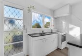 1 bed 1 bath home with car park, just a short stroll to Hunters Plaza, close to schools, shops, motorway access, 0.7 km to Papatoetoe Central School, 29/124 Kolmar Road, Papatoetoe, Auckland