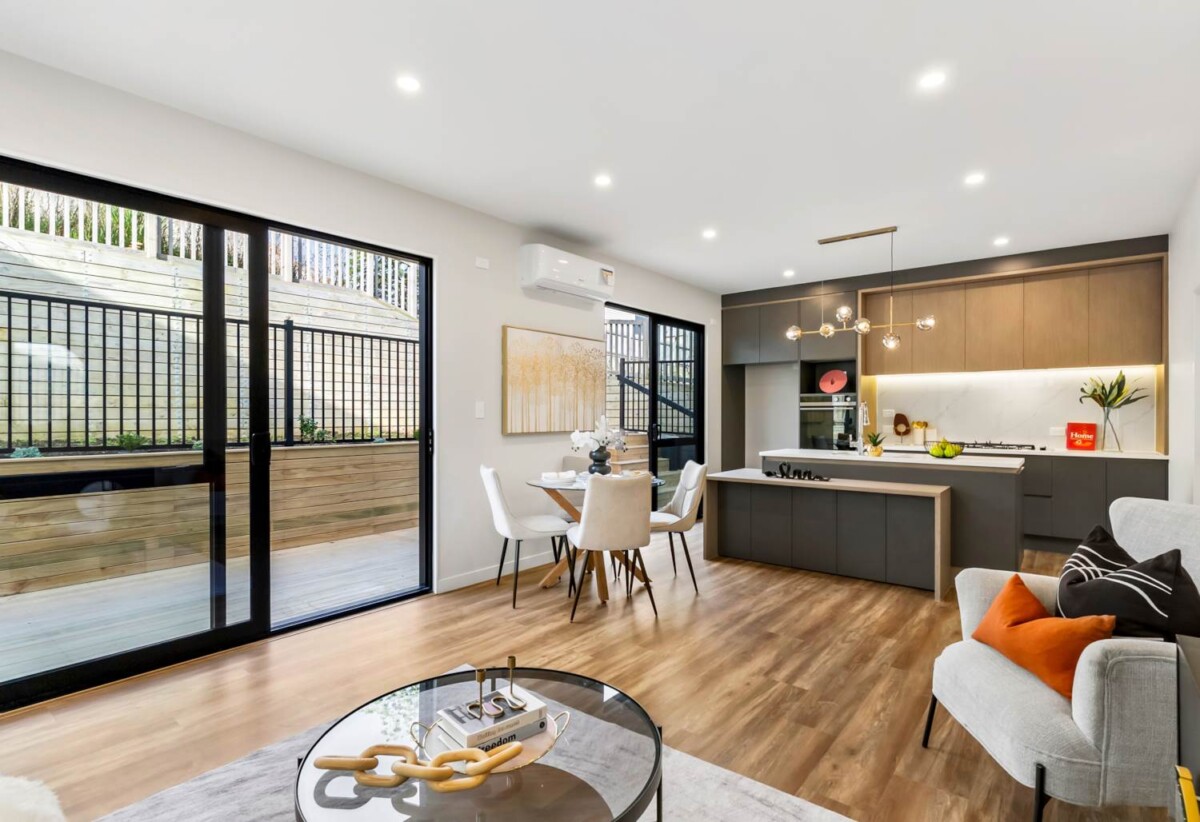 5 beds 3 baths house with garage on 339m2 section, 1 bed 1 bath ground floor, close to Opaheke School and nearby reserves, Papakura town centre, motorway access, 24 Bannockburn Road, Opaheke, Auckland