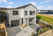 5 beds 3 baths house with garage on 339m2 section, 1 bed 1 bath ground floor, close to Opaheke School and nearby reserves, Papakura town centre, motorway access, 24 Bannockburn Road, Opaheke, Auckland