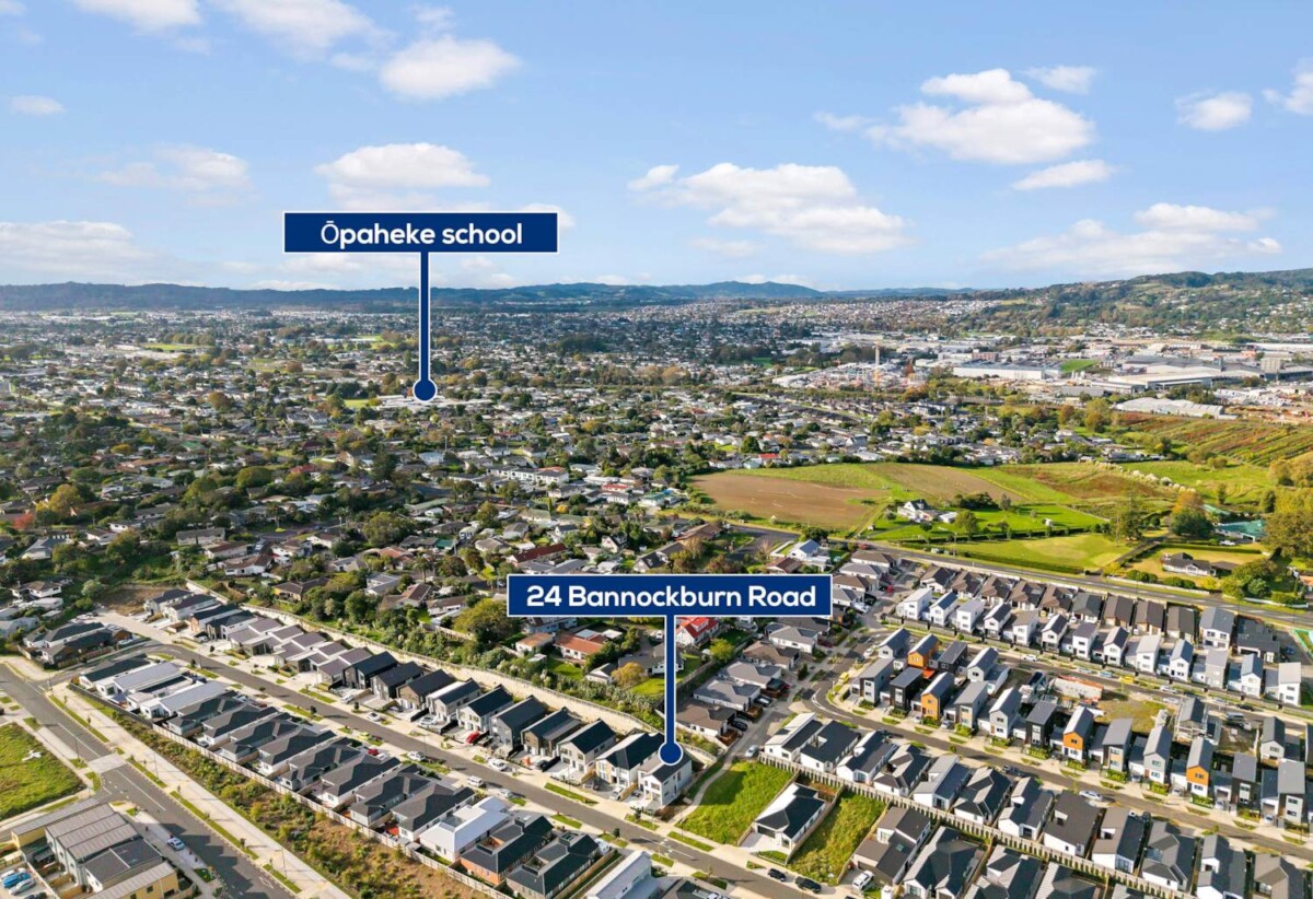 5 beds 3 baths house with garage on 339m2 section, 1 bed 1 bath ground floor, close to Opaheke School and nearby reserves, Papakura town centre, motorway access, 24 Bannockburn Road, Opaheke, Auckland