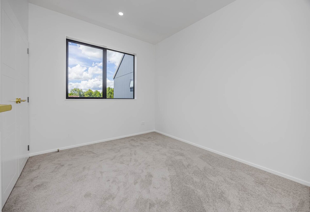 Brandnew Brick 4 beds (2 ensuites) 3 baths home with garage for 2 cars, 0.4 km to Ngakoroa School, easy access to motorway, the upcoming train station in Drury, with major developments including Costco and a new town centre on the horizon, 31B Burberry Road, Karaka, Auckland