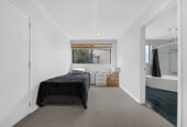 4 beds 2 baths house with standalone double garage on 557m2 section, close to schools, shops, supermarkets, train station, 0.7 km to Papatoetoe West School, 46 Hillside Road, Papatoetoe, Auckland
