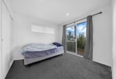 4 beds 3 baths house on 385m2 section, approximately 5 years young, close to schools, shops, supermarkets, train station, 0.8 km to Papatoetoe South School, 46B Hillside Road, Papatoetoe, Auckland
