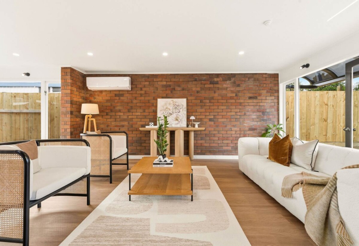 Architectural Designed + Fully renovated Brick 3 beds 2.5 baths house with double garage on 577m2 section, minutes to schools, reserve, local shops and supermarket, motorway access, 0.3 km to West Harbour School, 41 Fitzherbert Avenue, West Harbour, Auckland