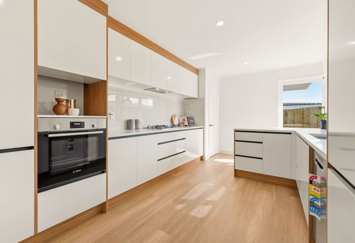 Architectural Designed + Fully renovated Brick 3 beds 2.5 baths house with double garage on 577m2 section, minutes to schools, reserve, local shops and supermarket, motorway access, 0.3 km to West Harbour School, 41 Fitzherbert Avenue, West Harbour, Auckland