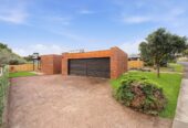 Architectural Designed + Fully renovated Brick 3 beds 2.5 baths house with double garage on 577m2 section, minutes to schools, reserve, local shops and supermarket, motorway access, 0.3 km to West Harbour School, 41 Fitzherbert Avenue, West Harbour, Auckland