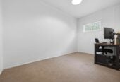 Standalone 4 beds 2 baths house, Upstairs 2 beds 1 bath, kitchen and living, downstairs 2 beds 1 bath and a separate foyer/entry area, close to schools, beaches, Highland Park shopping centre, 0.8 km to Pigeon Mountain School, 1/32 Prince Regent Drive, Half Moon Bay, Auckland