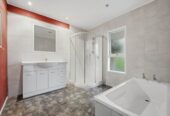 Standalone 4 beds 2 baths house, Upstairs 2 beds 1 bath, kitchen and living, downstairs 2 beds 1 bath and a separate foyer/entry area, close to schools, beaches, Highland Park shopping centre, 0.8 km to Pigeon Mountain School, 1/32 Prince Regent Drive, Half Moon Bay, Auckland