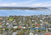 Standalone 4 beds 2 baths house, Upstairs 2 beds 1 bath, kitchen and living, downstairs 2 beds 1 bath and a separate foyer/entry area, close to schools, beaches, Highland Park shopping centre, 0.8 km to Pigeon Mountain School, 1/32 Prince Regent Drive, Half Moon Bay, Auckland