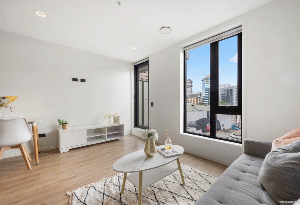 Auckland Girls’ Grammar School zone, Freehold 1 bed 1 bath apartment, 35sqm plus a spacious balcony, Fully furniture package is included, move-in ready, 306/106 Vincent Street, City Centre, Auckland
