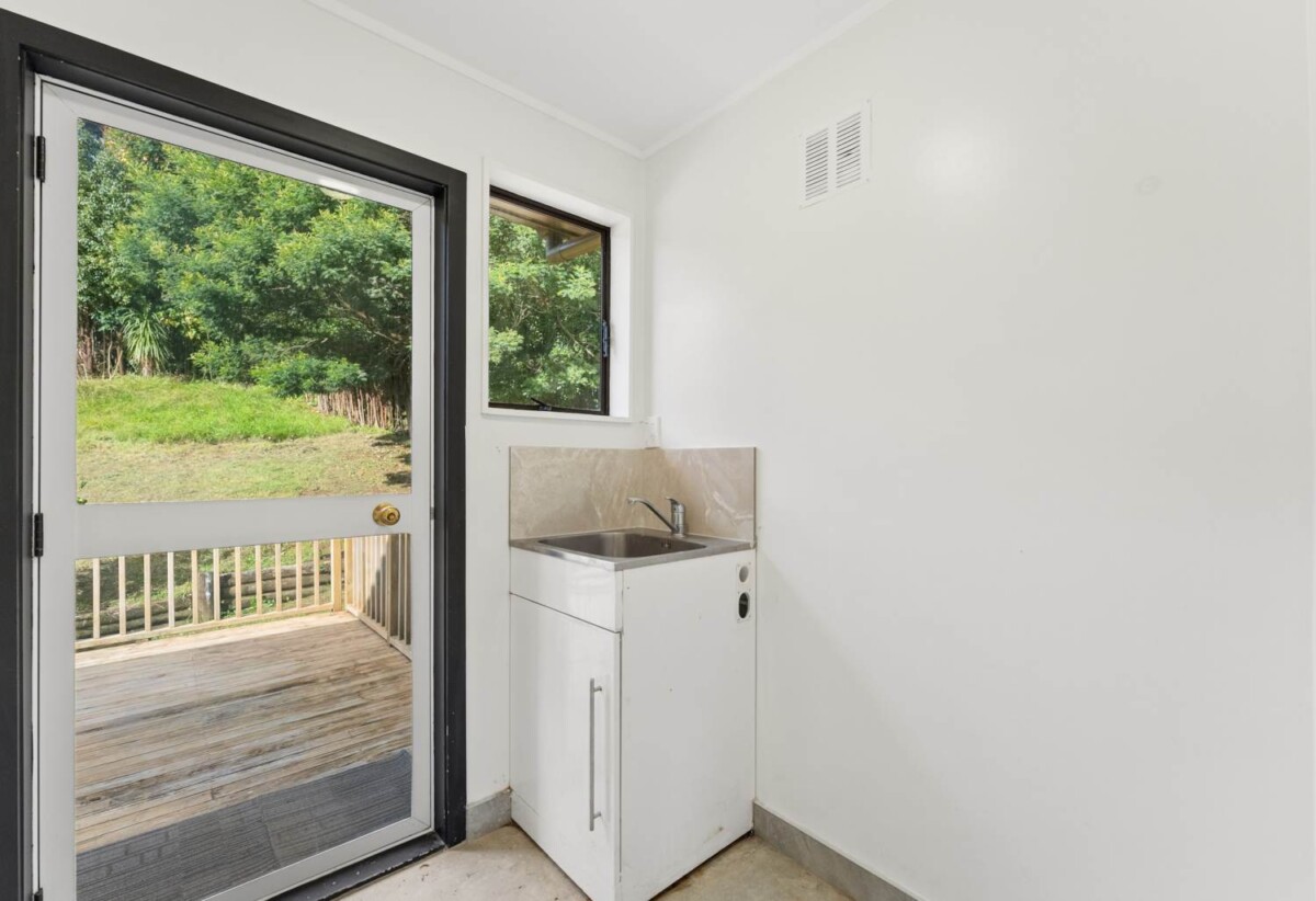 3 beds 1 bath house with garage on 929m2 section, nearby reserves, playgrounds, local shops, schools, daycare centres, and a community centre, only a few minutes’ drive to Glenfield Mall, 0.6 km to Bayview School, 22 Bonito Place, Bayview, Auckland