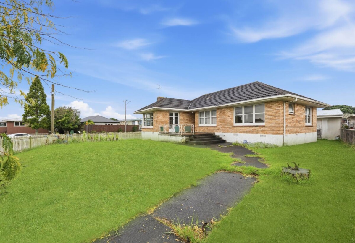Once in 38 years, Brick and tile 3 beds 1 bath house with standalone double garage on 746m2 section, near shopping centre, schools, 0.7 km to James Cook High School, 2 Coles Place, Manurewa, Auckland