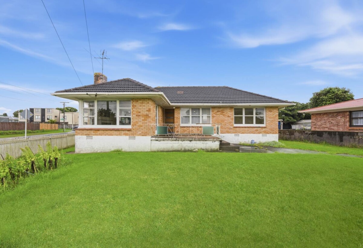 Once in 38 years, Brick and tile 3 beds 1 bath house with standalone double garage on 746m2 section, near shopping centre, schools, 0.7 km to James Cook High School, 2 Coles Place, Manurewa, Auckland