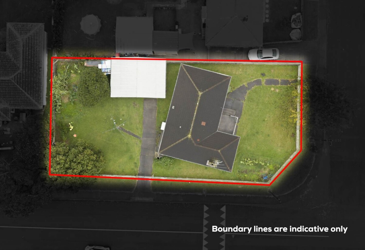 Once in 38 years, Brick and tile 3 beds 1 bath house with standalone double garage on 746m2 section, near shopping centre, schools, 0.7 km to James Cook High School, 2 Coles Place, Manurewa, Auckland