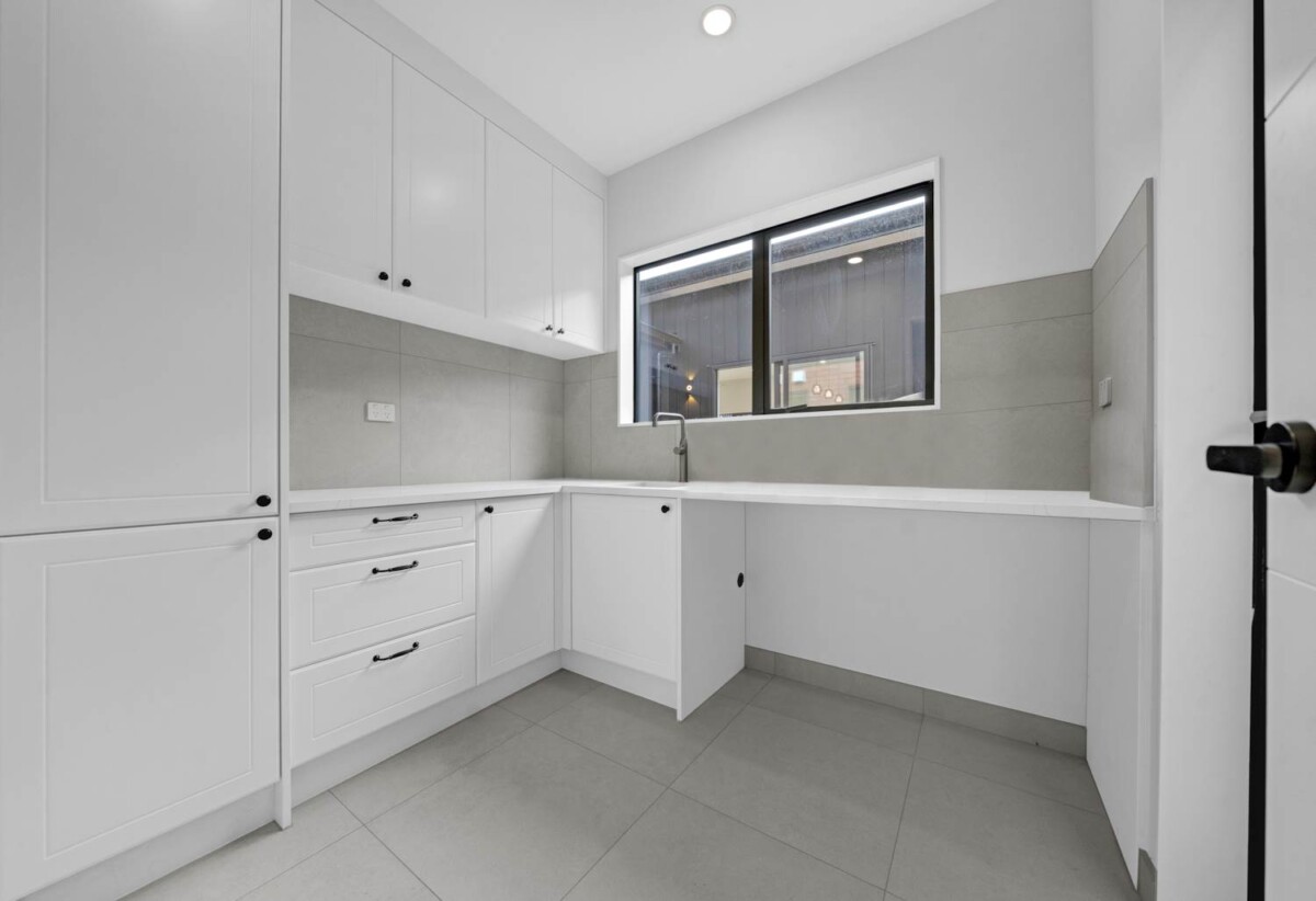 2 kitchens, Brandnew 5 beds 4.5 baths house with double garage and 2-beds granny on 414m2 section, close to the beach, shops, supermarket, schools, 25 Kanae Drive, Beachlands, Auckland