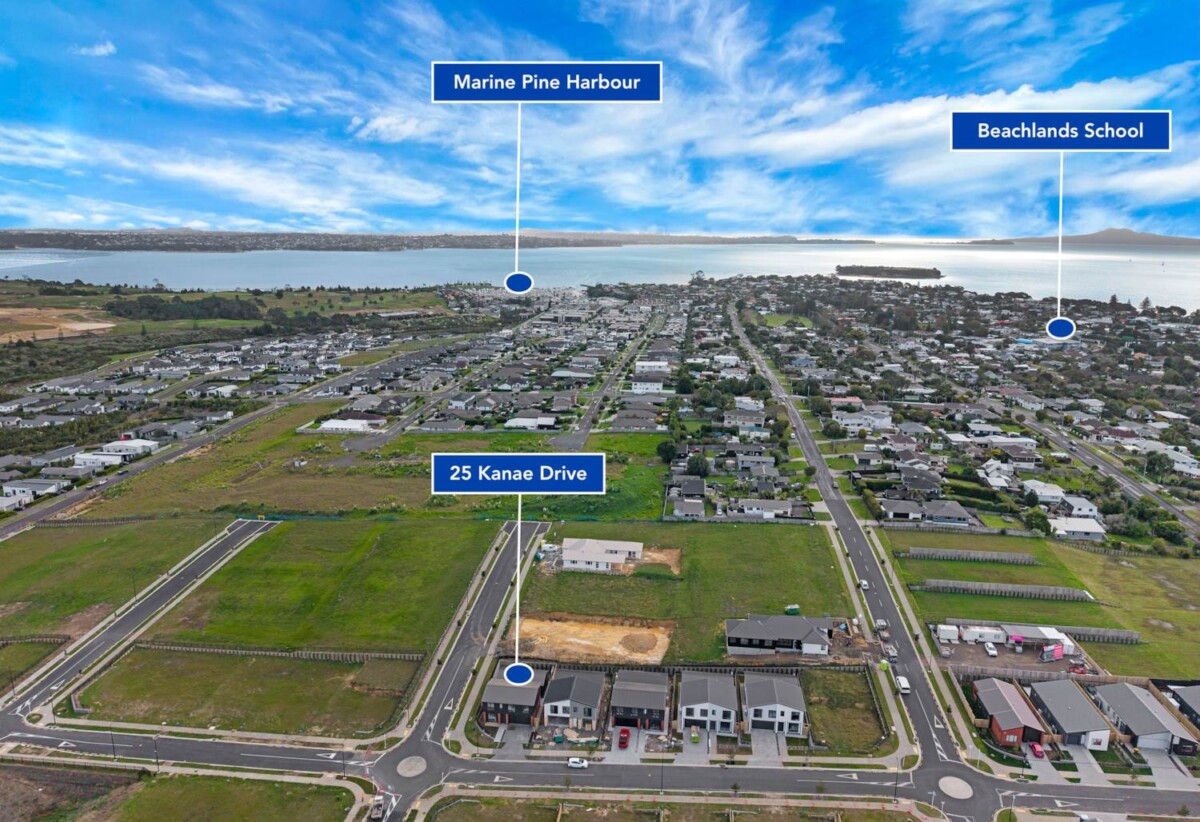 2 kitchens, Brandnew 5 beds 4.5 baths house with double garage and 2-beds granny on 414m2 section, close to the beach, shops, supermarket, schools, 25 Kanae Drive, Beachlands, Auckland