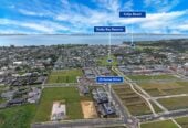 2 kitchens, Brandnew 5 beds 4.5 baths house with double garage and 2-beds granny on 414m2 section, close to the beach, shops, supermarket, schools, 25 Kanae Drive, Beachlands, Auckland