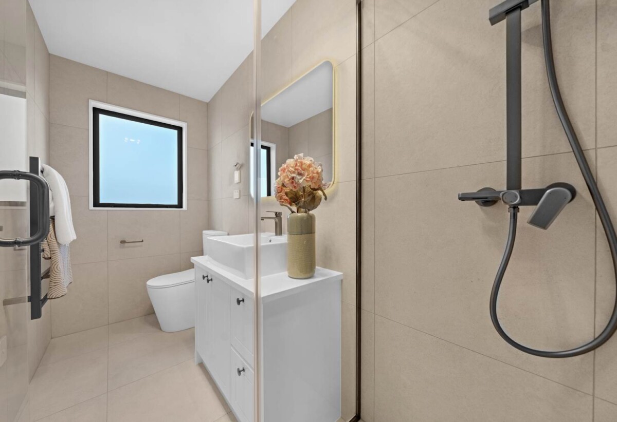2 kitchens, Brandnew 5 beds 4.5 baths house with double garage and 2-beds granny on 414m2 section, close to the beach, shops, supermarket, schools, 25 Kanae Drive, Beachlands, Auckland