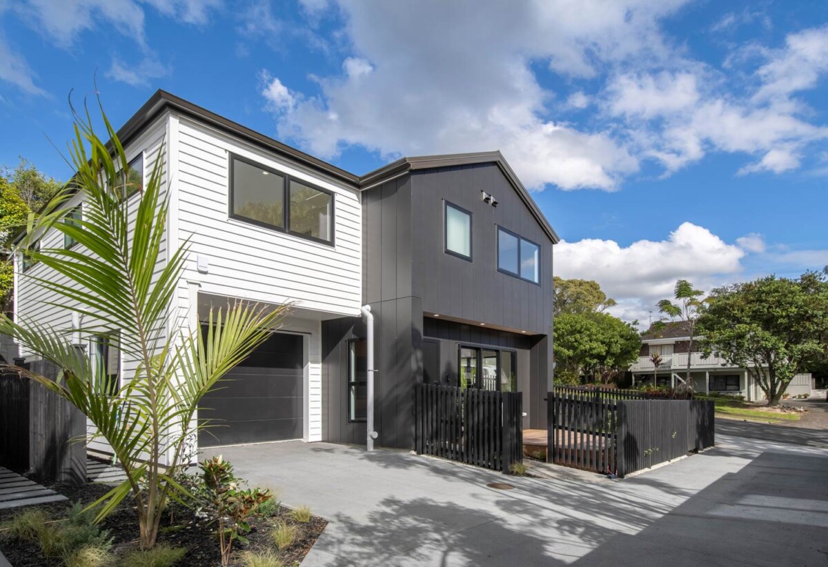 Rangitoto College zone, 10-Year Build Guarantee, Brandnew 5 beds 2.5 baths house with garage, zoned for Pinehill School, Northcross Intermediate, Murrays Bay Intermediate, and Rangitoto College, just minutes from local beaches, cafés, shops, schools, 3A Kallista Place, Browns Bay, Auckland