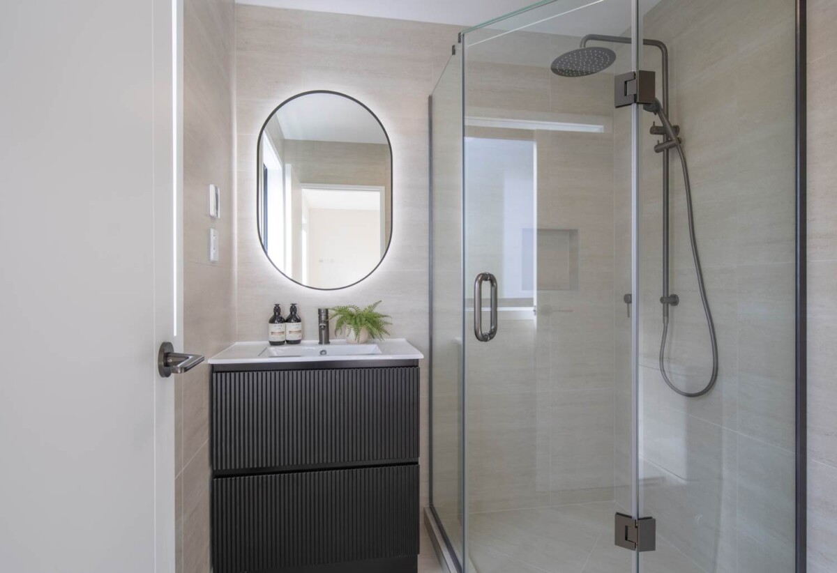 Rangitoto College zone, 10-Year Build Guarantee, Brandnew 5 beds 2.5 baths house with garage, zoned for Pinehill School, Northcross Intermediate, Murrays Bay Intermediate, and Rangitoto College, just minutes from local beaches, cafés, shops, schools, 3A Kallista Place, Browns Bay, Auckland