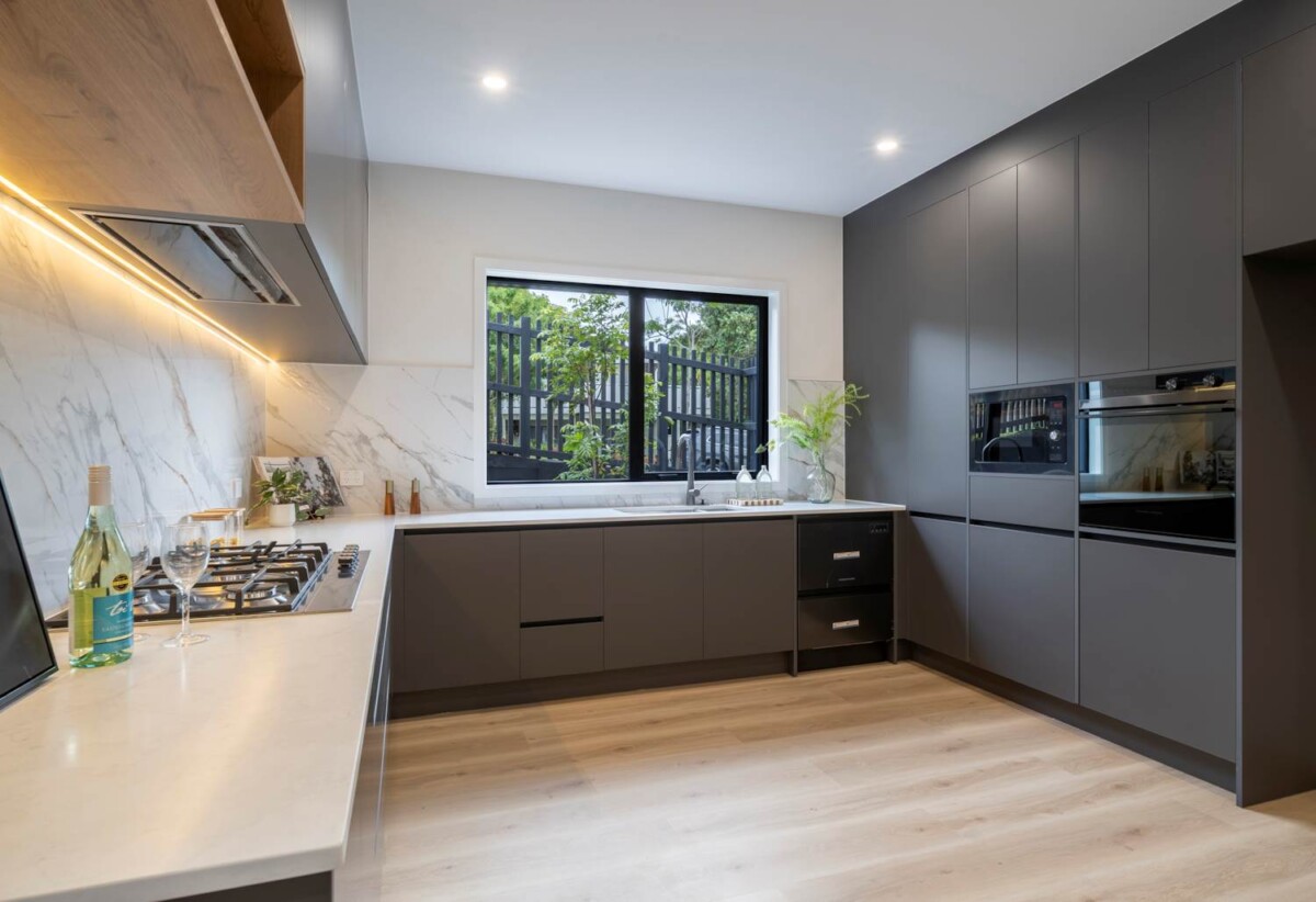 Rangitoto College zone, 10-Year Build Guarantee, Brandnew 5 beds 2.5 baths house with garage, zoned for Pinehill School, Northcross Intermediate, Murrays Bay Intermediate, and Rangitoto College, just minutes from local beaches, cafés, shops, schools, 3A Kallista Place, Browns Bay, Auckland