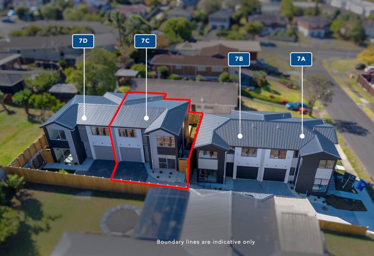 Master Builders 10-year Guarantee, Brandnew 4 beds 3.5 baths home with garage, move-in ready, 1 ensuite ground floor, close to shopping centres, schools, golf club, 0.3 km to Botany Downs School, 7C Maroubra Place, Botany Downs, Auckland