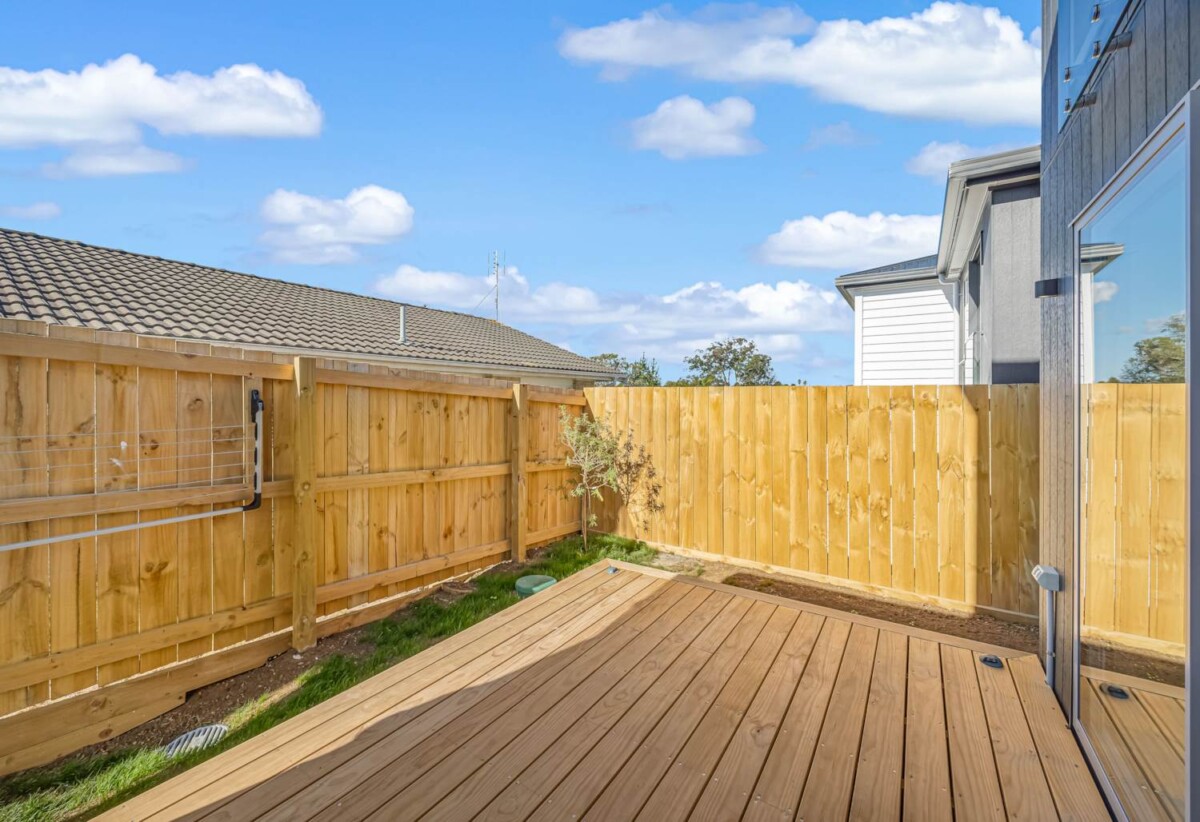 Master Builders 10-year Guarantee, Brandnew 4 beds 3.5 baths home with garage, move-in ready, 1 ensuite ground floor, close to shopping centres, schools, golf club, 0.3 km to Botany Downs School, 7C Maroubra Place, Botany Downs, Auckland