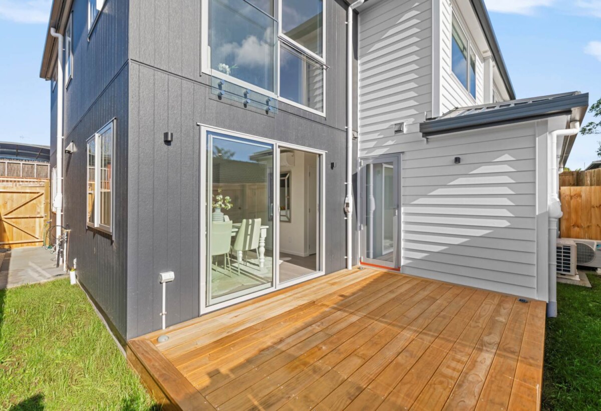 Master Builders 10-year Guarantee, Brandnew 4 beds 3.5 baths home with garage, move-in ready, 1 ensuite ground floor, close to shopping centres, schools, golf club, 0.3 km to Botany Downs School, 7C Maroubra Place, Botany Downs, Auckland