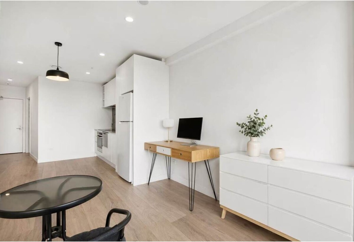 Auckland Girls’ Grammar School zone, Freehold 1 bed 1 bath apartment, 42sqm internal floor area plus a spacious balcony, Dedicated storage locke, Pet-friendly building, 804/45 Union Street, City Centre, Auckland