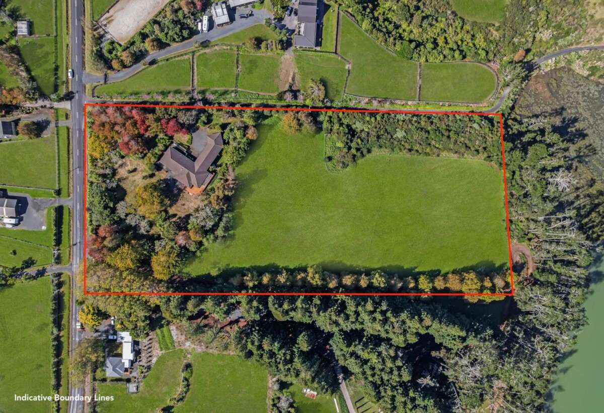 Botany Downs Secondary College zone, Once in 10 years, 370m2 5 beds 2 baths house with double garage on 2.2765ha land, 3.5 km to Somerville Intermediate School, 60 Potts Road, Whitford, Auckland