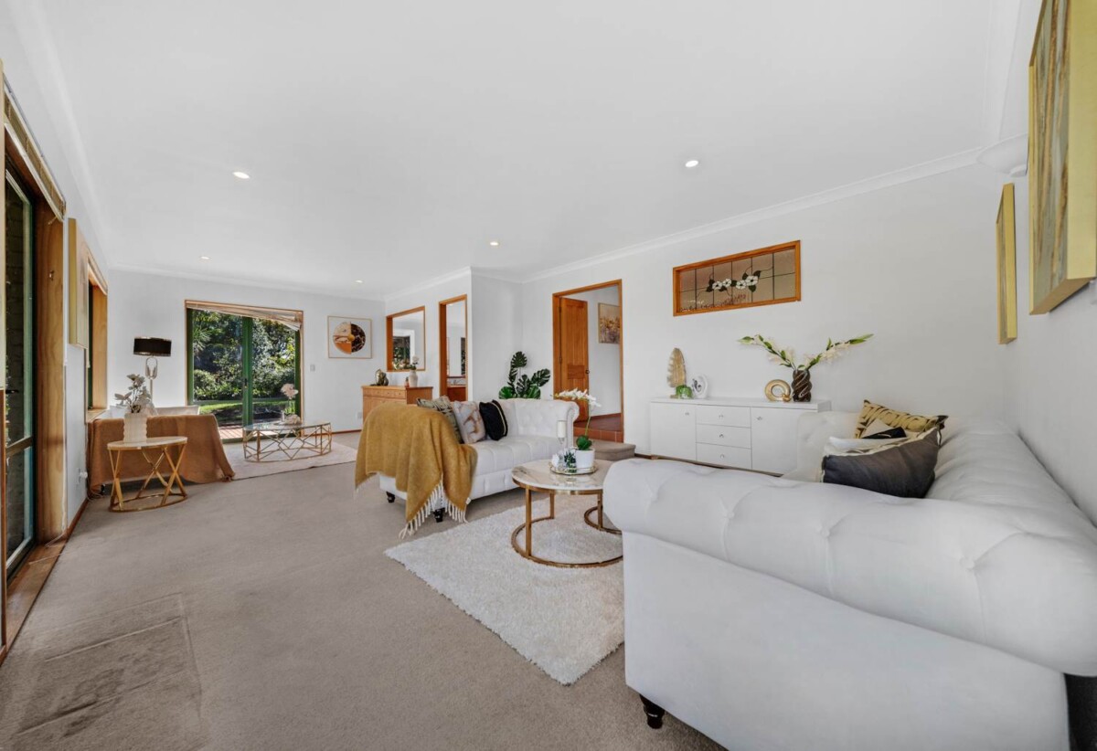 Botany Downs Secondary College zone, Once in 10 years, 370m2 5 beds 2 baths house with double garage on 2.2765ha land, 3.5 km to Somerville Intermediate School, 60 Potts Road, Whitford, Auckland