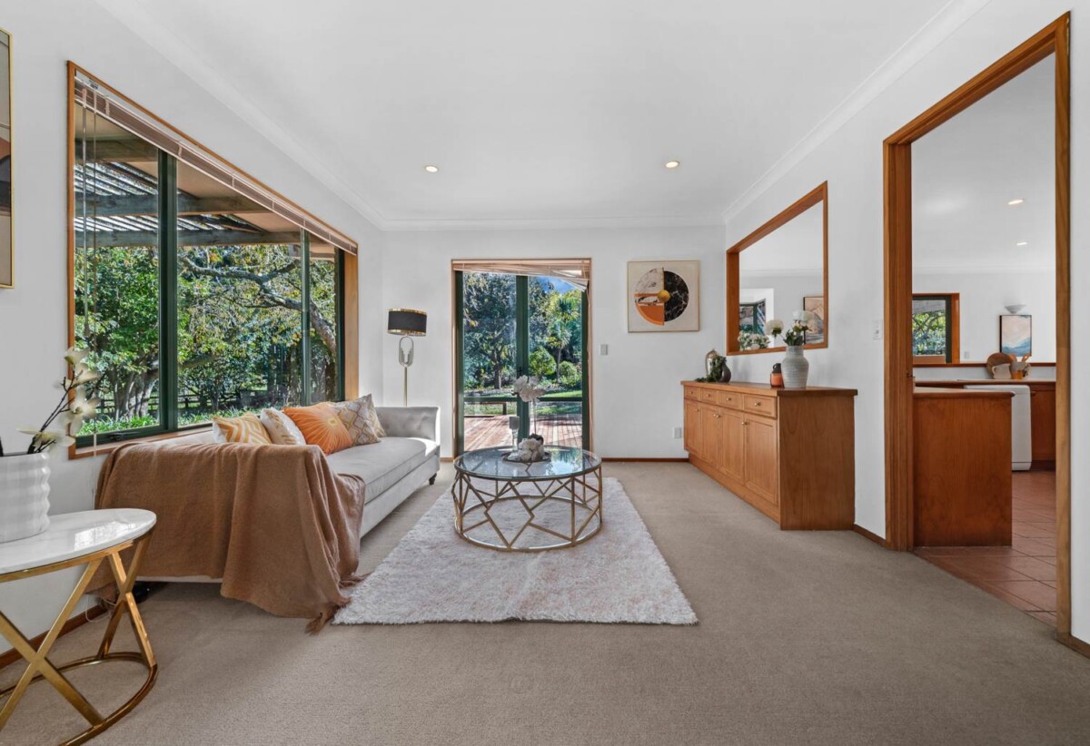 Botany Downs Secondary College zone, Once in 10 years, 370m2 5 beds 2 baths house with double garage on 2.2765ha land, 3.5 km to Somerville Intermediate School, 60 Potts Road, Whitford, Auckland