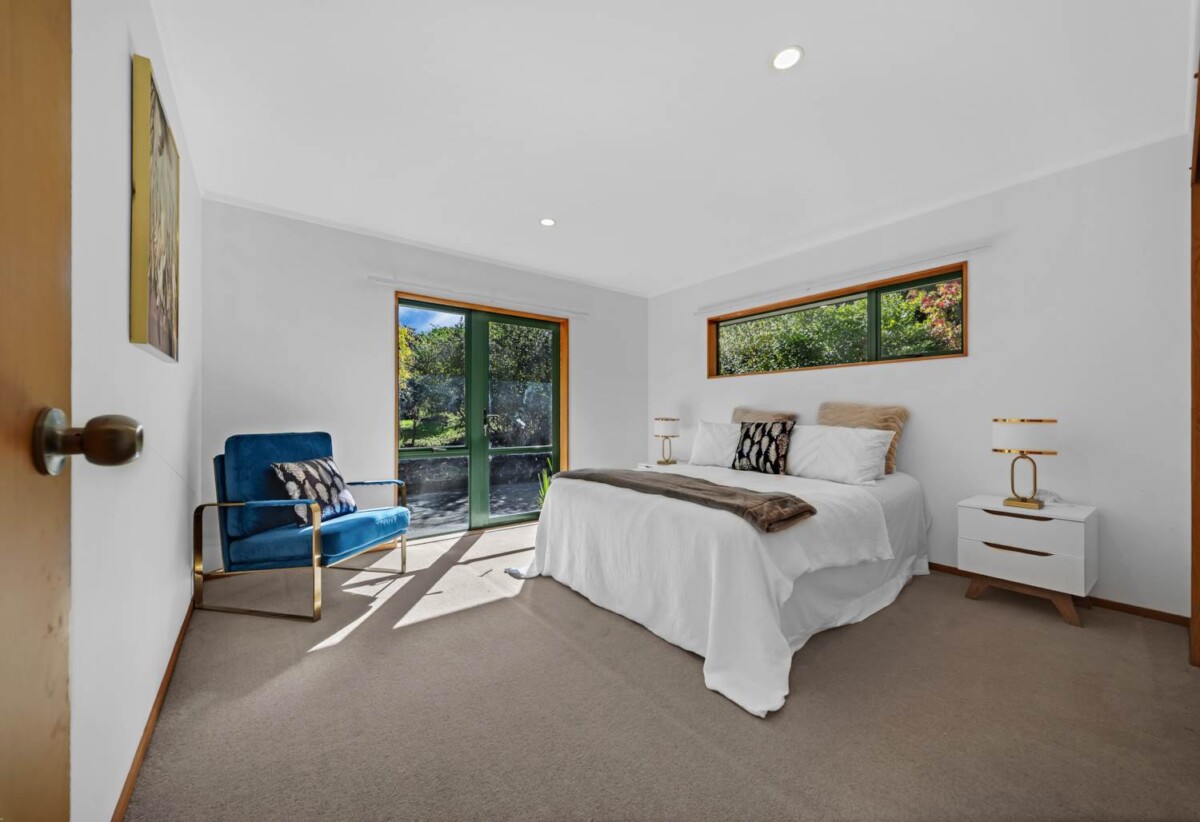 Botany Downs Secondary College zone, Once in 10 years, 370m2 5 beds 2 baths house with double garage on 2.2765ha land, 3.5 km to Somerville Intermediate School, 60 Potts Road, Whitford, Auckland