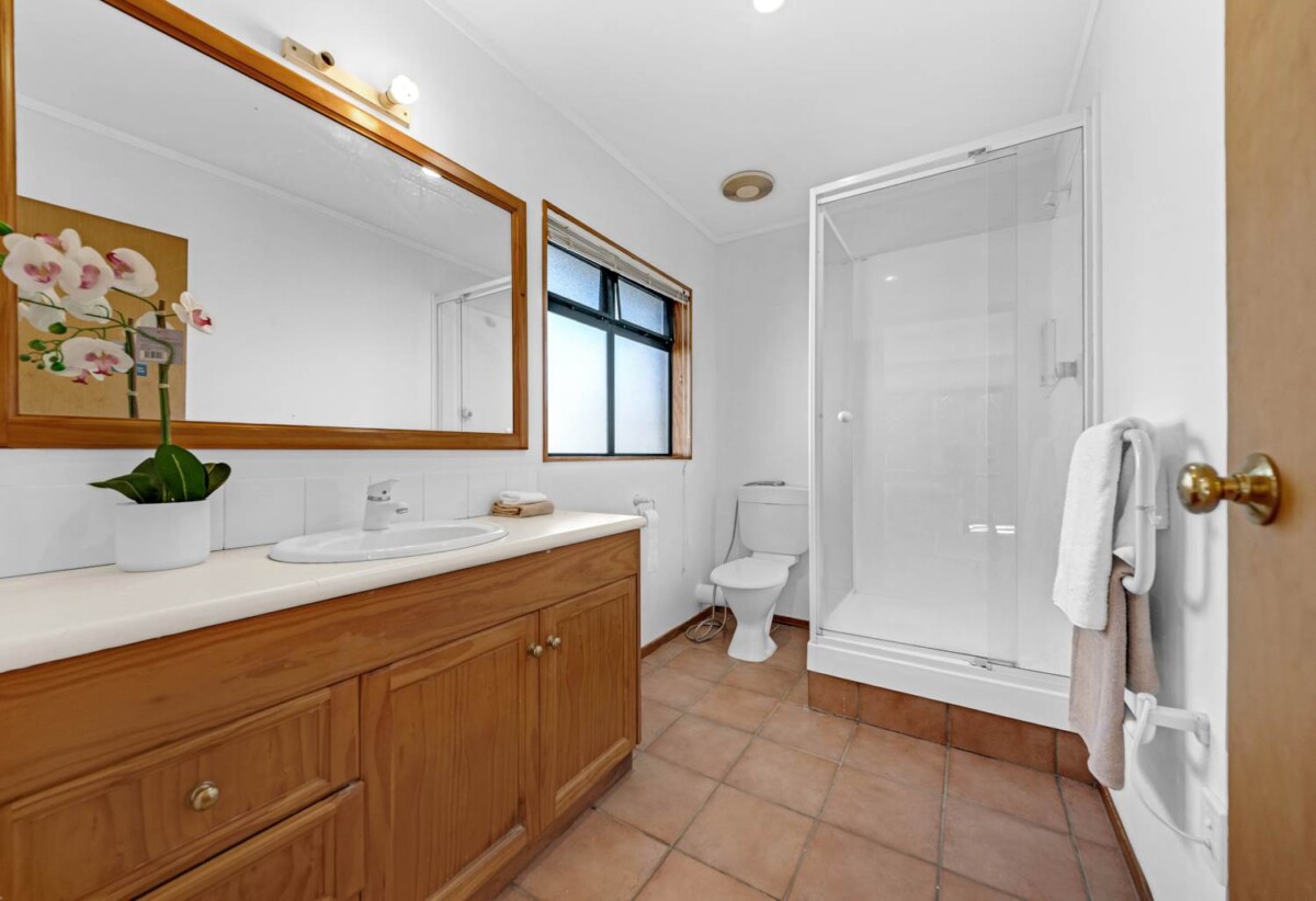 Botany Downs Secondary College zone, Once in 10 years, 370m2 5 beds 2 baths house with double garage on 2.2765ha land, 3.5 km to Somerville Intermediate School, 60 Potts Road, Whitford, Auckland